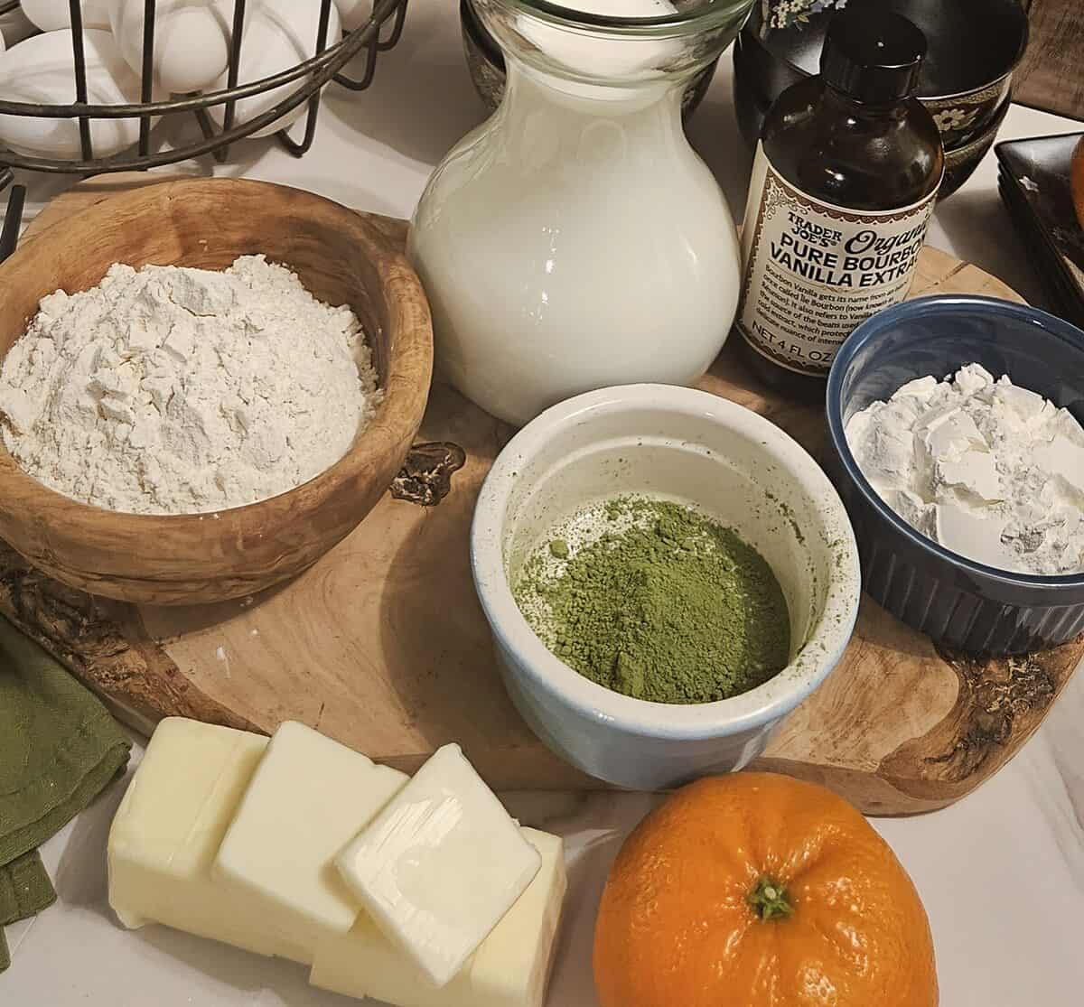 matcha cream puff filling ingredients; butter, flour, eggs, milk, vanilla extract, cornstarch, green tea powder, (matcha).