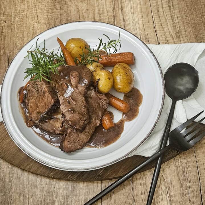 Juicy beef with vegetables for seasonal taste.